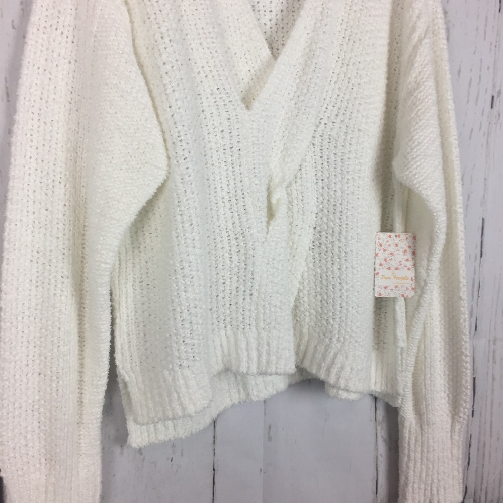 SOLD F r e e P e o p l e • Twist Front Sweater - Picture 7 of 8